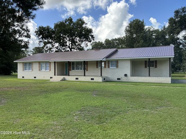 221 E Bladen Street, Bladenboro, NC 28320