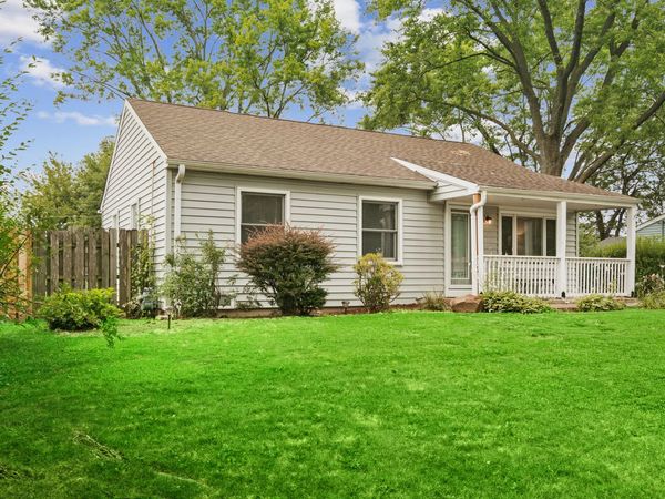 1005 E Lilac Drive , Palatine, IL 60074