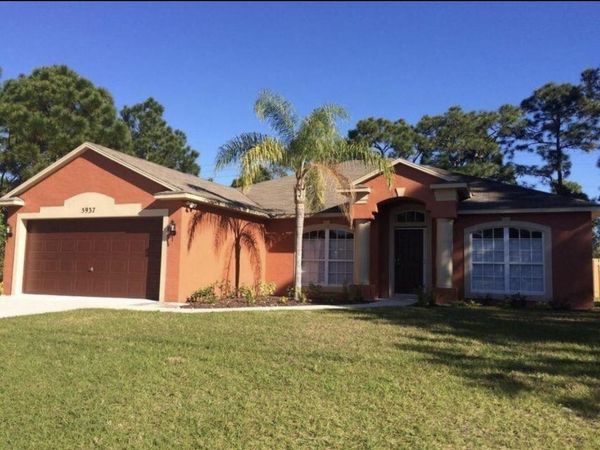 5937 NW BAYNARD Drive, Port St. Lucie, FL 34986