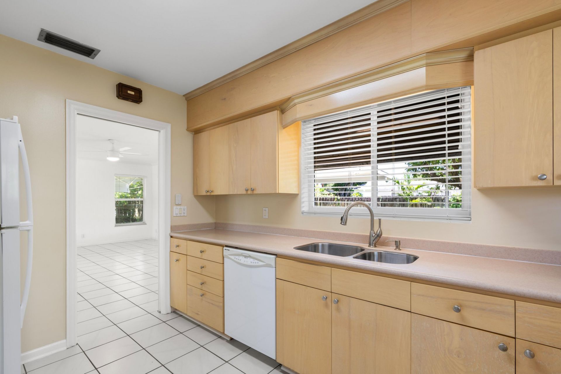 360 Palmetto Street, West Palm Beach, FL 33405 Photo