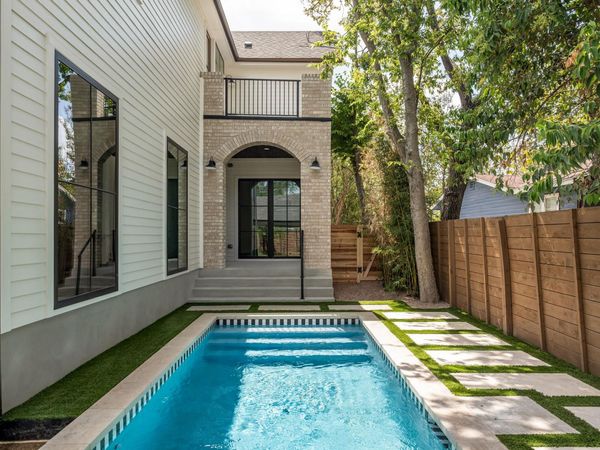 404 W 55th 1/2 ST, Austin, TX 78751