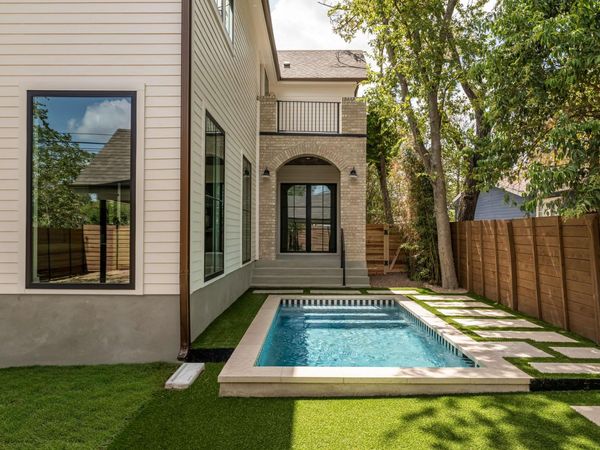 404 W 55th 1/2 ST, Austin, TX 78751