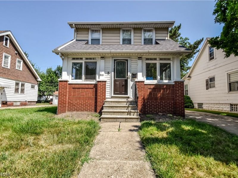 19151 Pasnow Avenue, Euclid, OH 44119 Photo 1