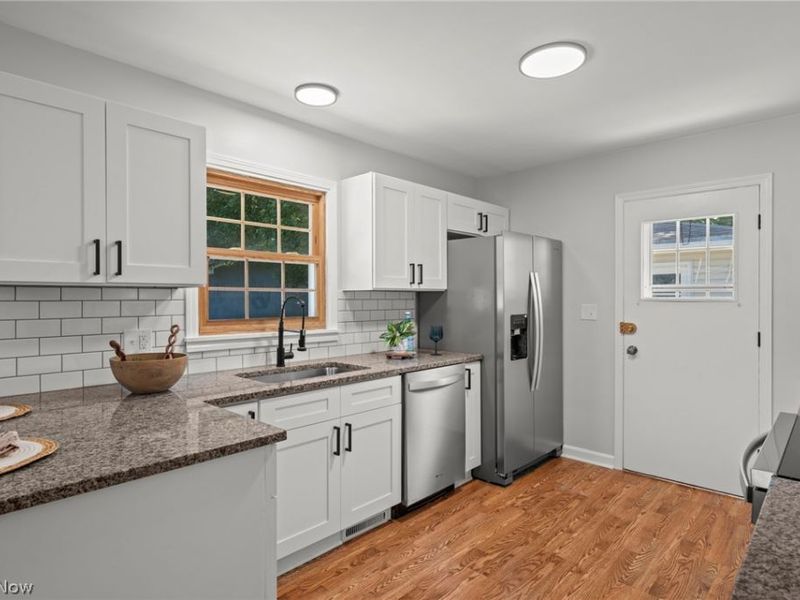 2876 Farmdale Road, Akron, OH 44312 Photo 15
