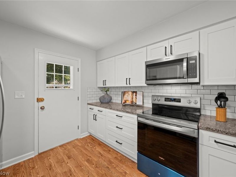2876 Farmdale Road, Akron, OH 44312 Photo 17