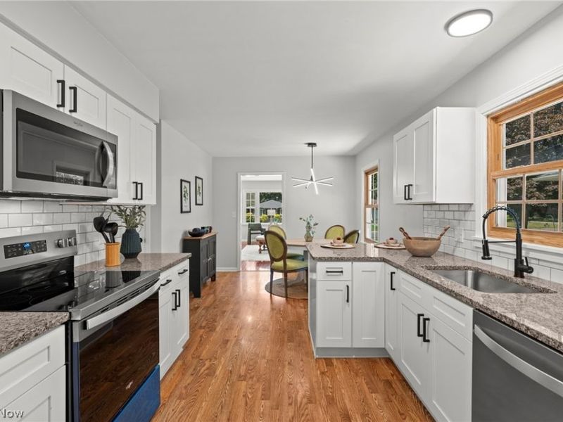 2876 Farmdale Road, Akron, OH 44312 Photo 20
