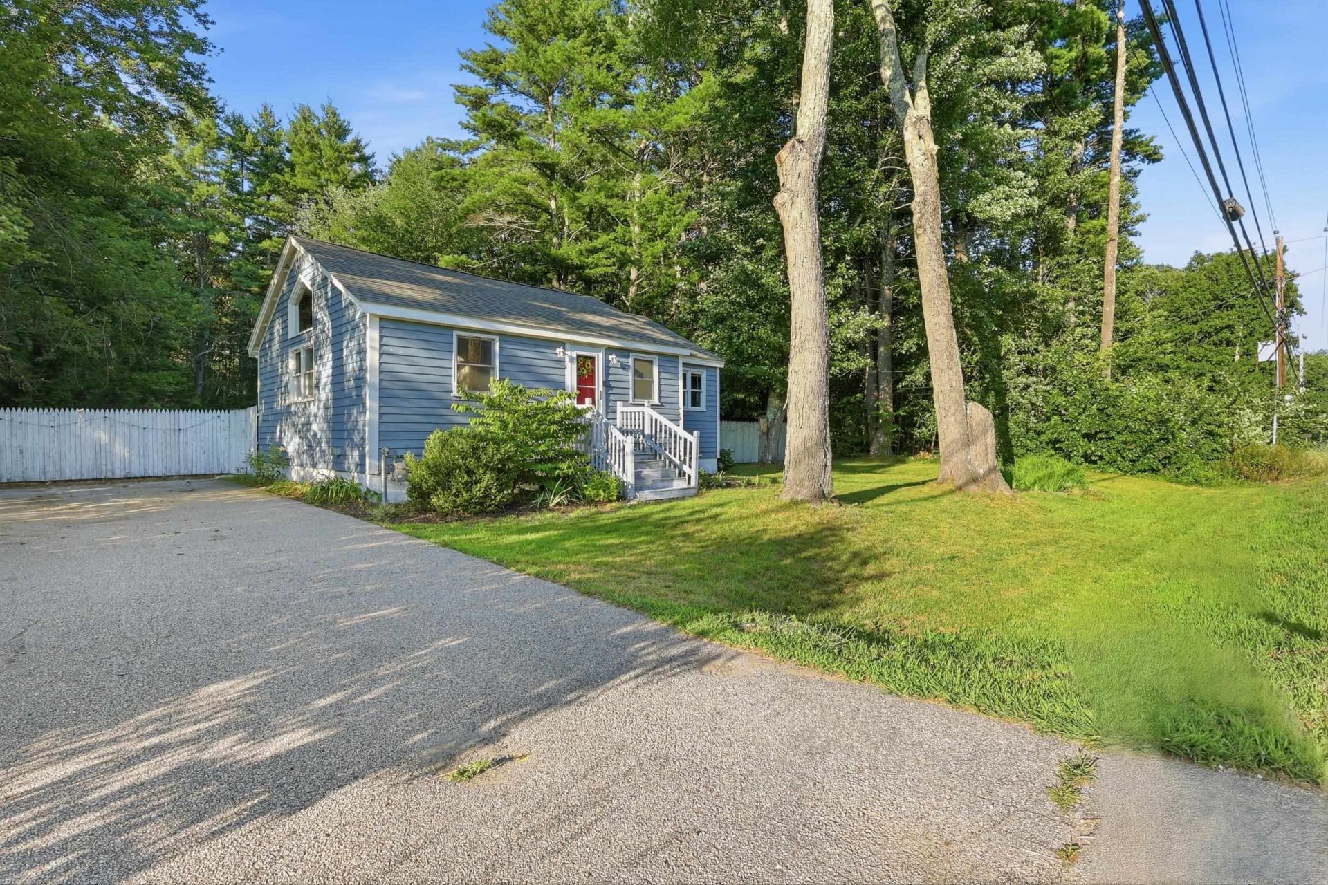 219 W High Street, Somersworth, NH 03878 Main Photo
