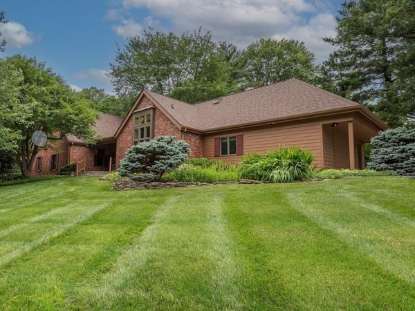 885 S Woodscrest Drive, Bloomington, IN 47401