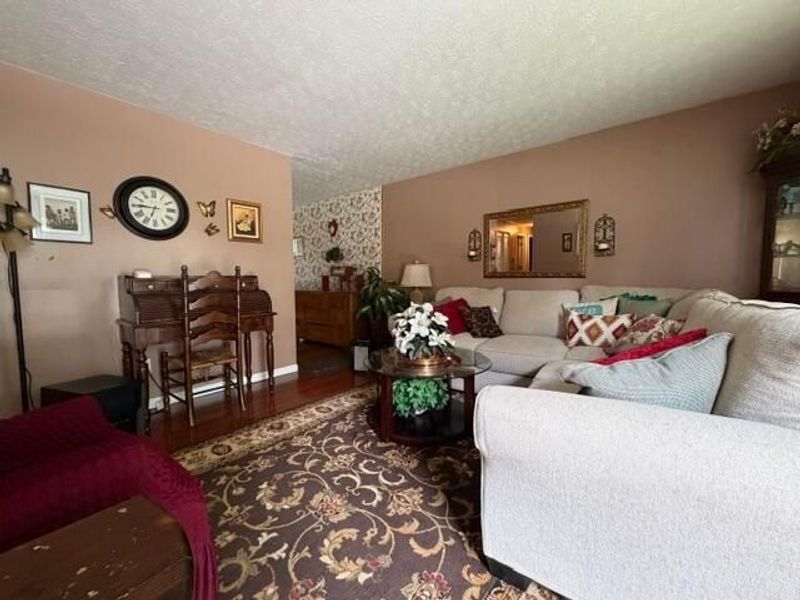 1821 Bar Harbor Road, Columbus, OH 43219 Photo 3