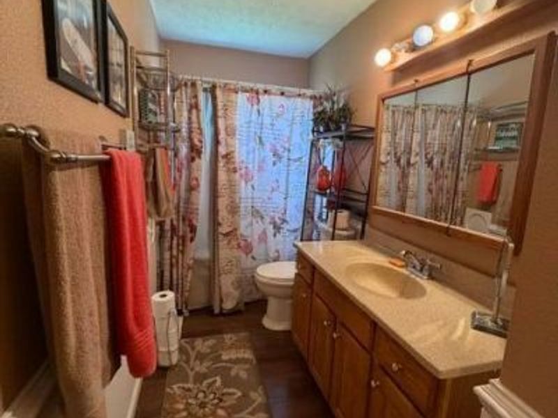 1821 Bar Harbor Road, Columbus, OH 43219 Photo 5