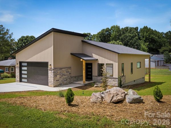 3143 2nd Street , Valdese, NC 28690