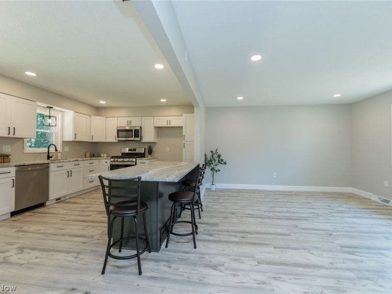 3931 Canterbury Drive, Brunswick, OH 44212 Photo 9
