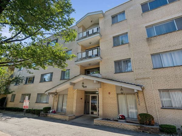 5251 Galitz Street , Unit 404, Skokie, IL 60077