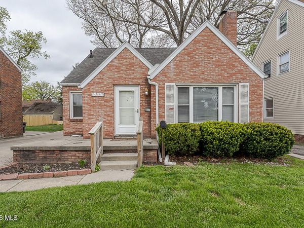 3517 Douglas Road , Toledo, OH 43606