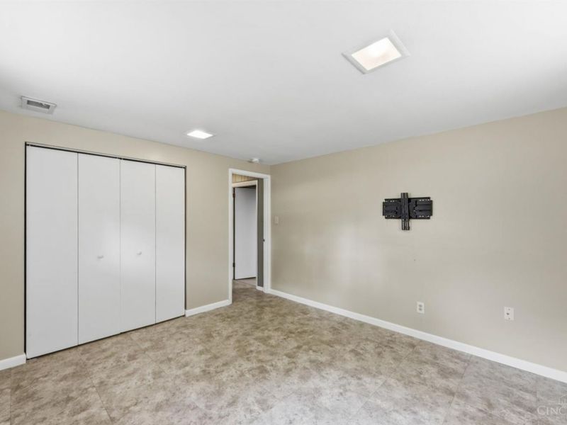 4248 Simca Lane, Green Township, OH 45211 Photo 37