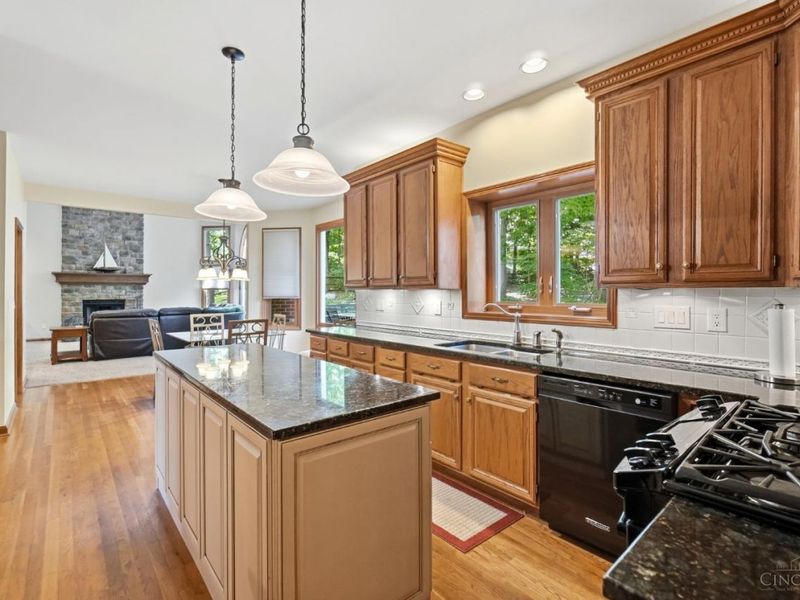 6641 Miami Trails Drive, Loveland, OH 45140 Photo 16