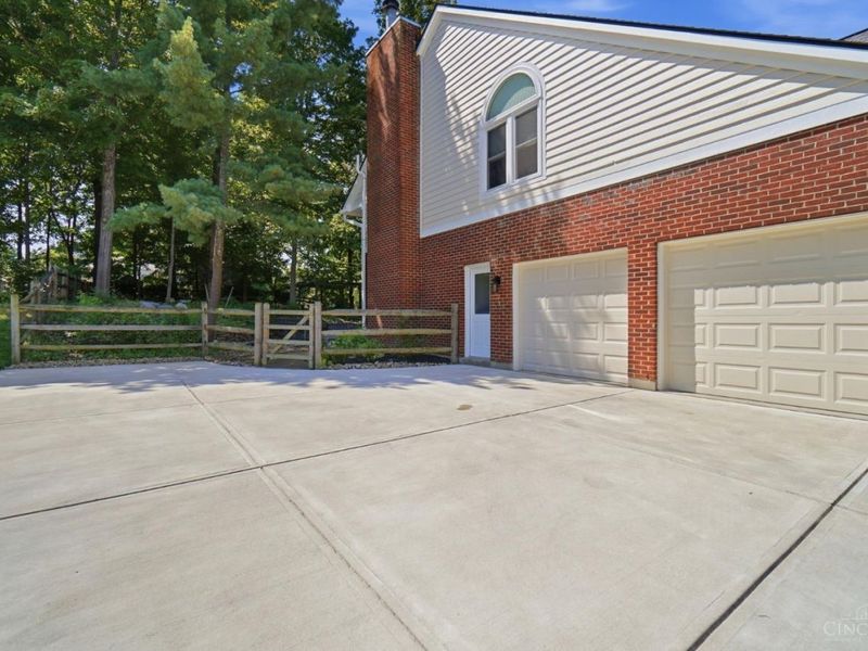 6641 Miami Trails Drive, Loveland, OH 45140 Photo 7