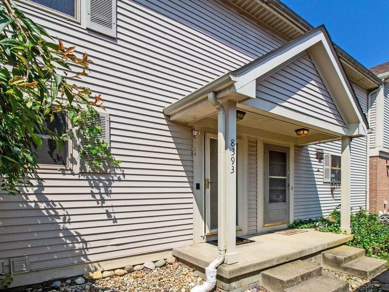 8393 Cliffthorne Way , Columbus, OH 43235 Photo 2