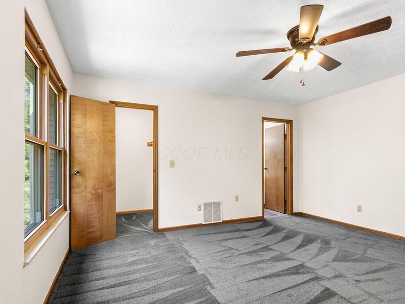 8393 Cliffthorne Way , Columbus, OH 43235 Photo 22