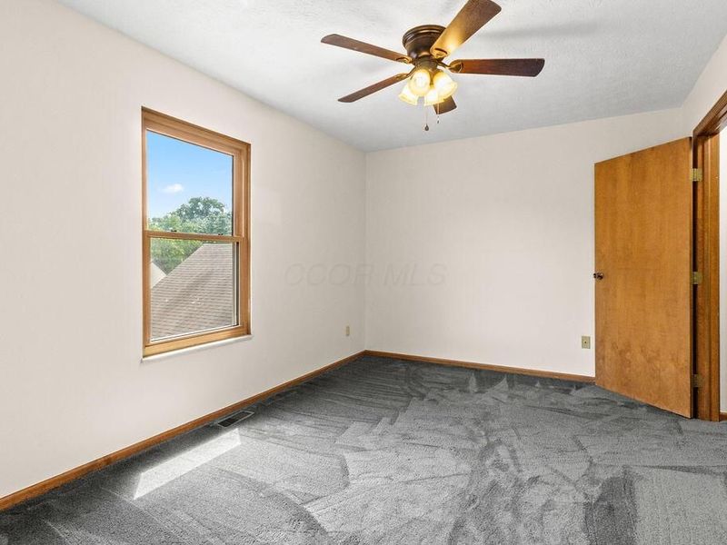 8393 Cliffthorne Way , Columbus, OH 43235 Photo 32