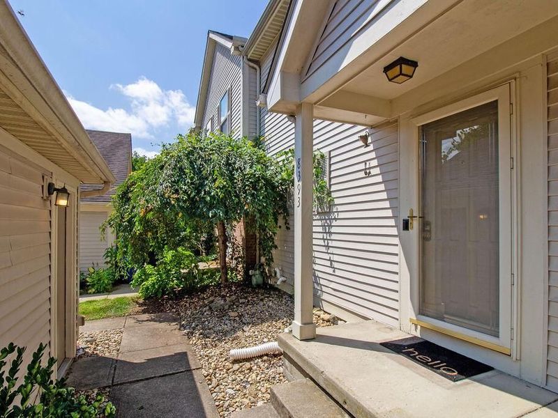 8393 Cliffthorne Way , Columbus, OH 43235 Photo 4