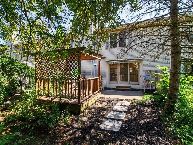 8393 Cliffthorne Way , Columbus, OH 43235 Photo 6