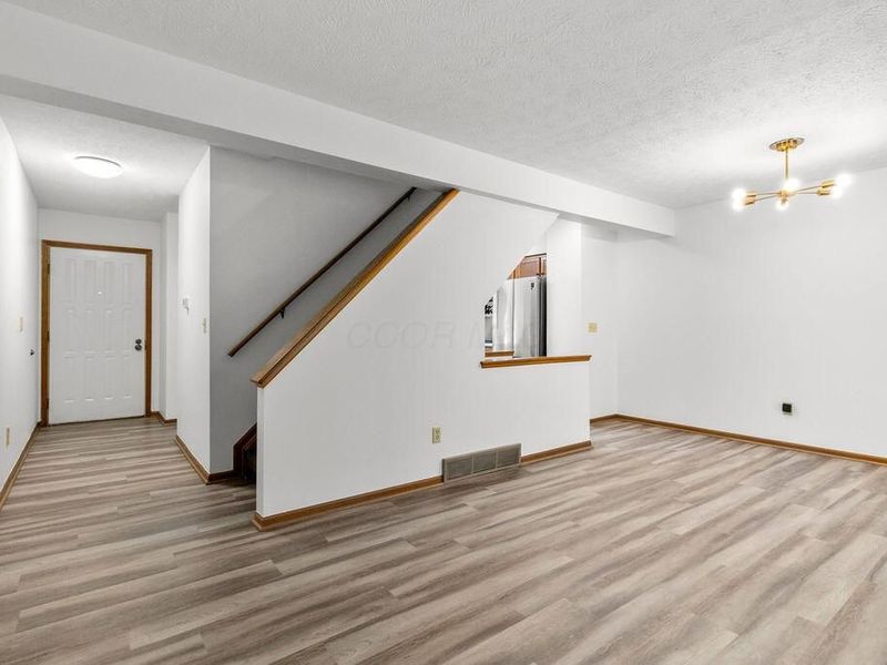 8393 Cliffthorne Way , Columbus, OH 43235 Photo 8
