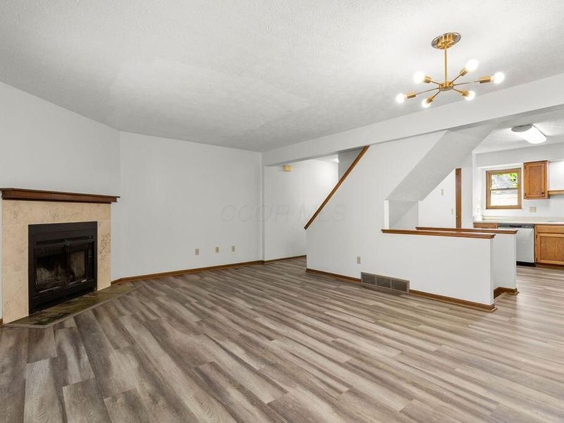 8393 Cliffthorne Way , Columbus, OH 43235 Photo 9