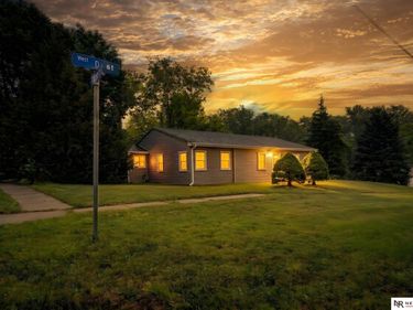 424 W D Street, Elmwood, NE 68349