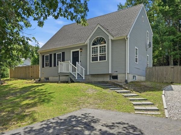 51 Avenue A St, Wareham, MA 02571