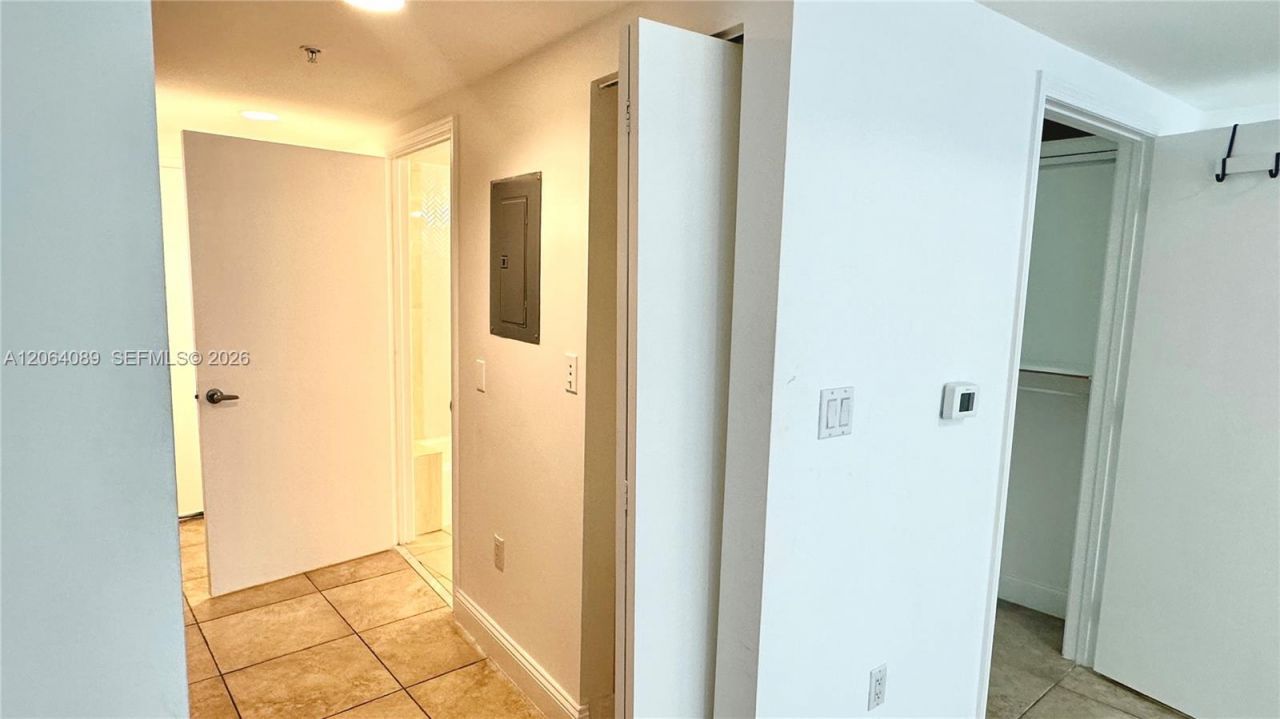 1750 N Bayshore Dr, Unit 2607, Miami, FL 33132 Photo