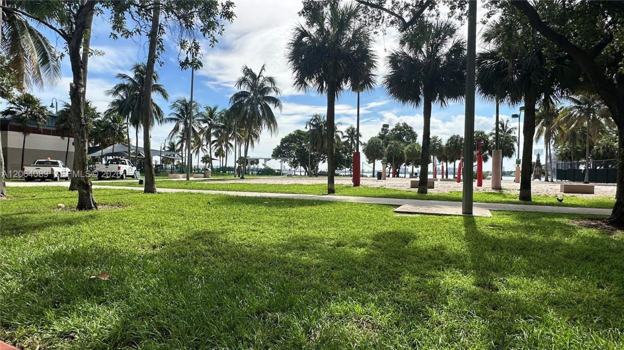 1750 N Bayshore Dr, Unit 2607, Miami, FL 33132 Photo