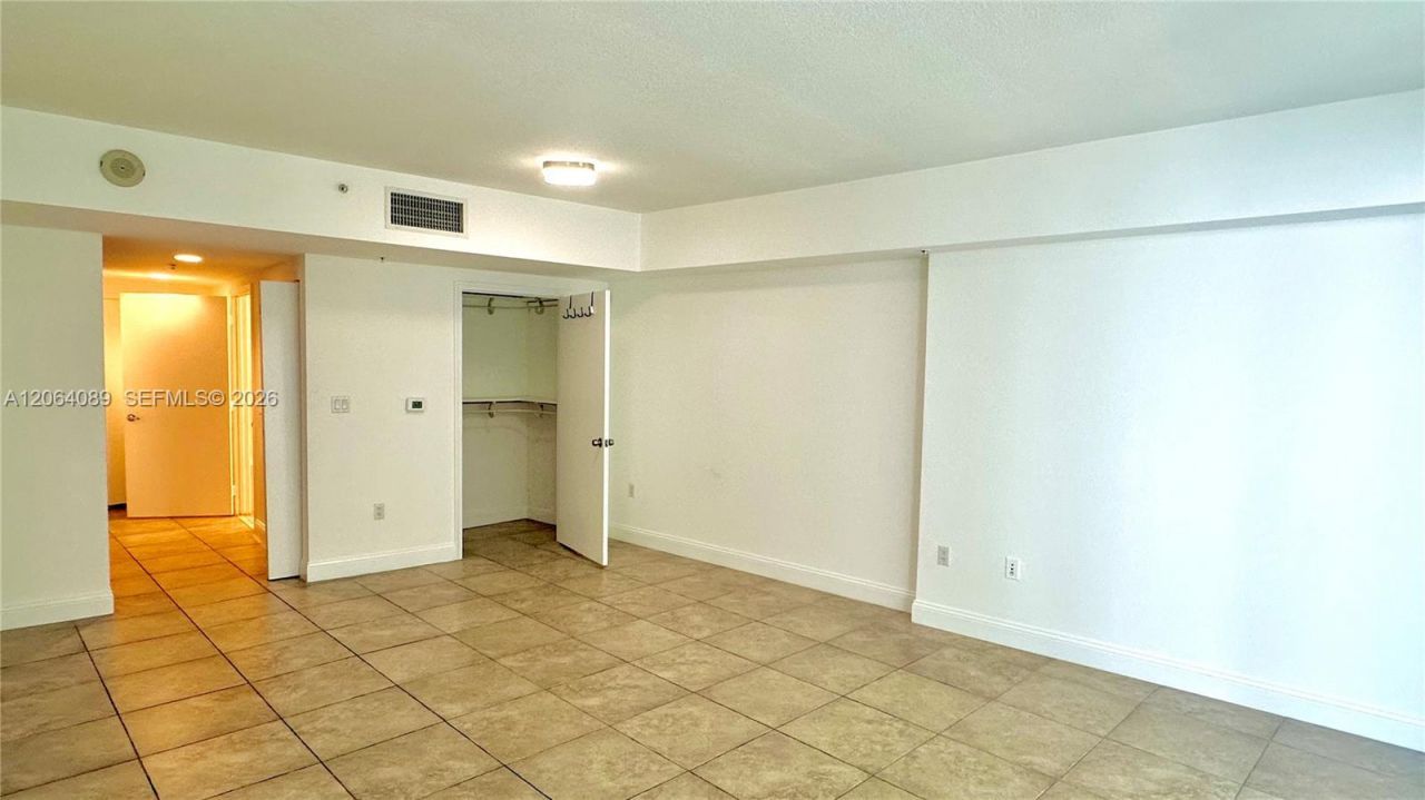 1750 N Bayshore Dr, Unit 2607, Miami, FL 33132 Photo