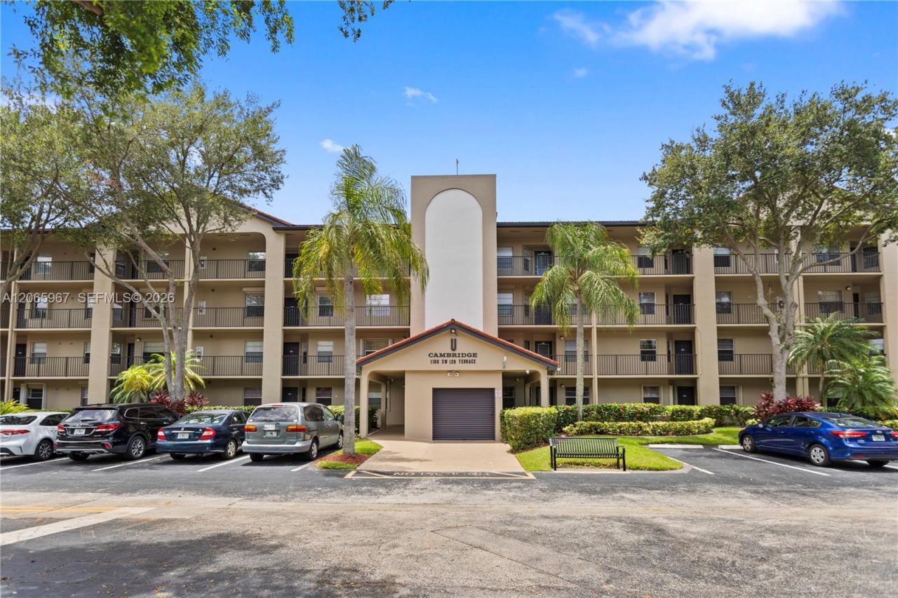 1100 SW 128th Ter, Unit 210U, Pembroke Pines, FL 33027 Photo