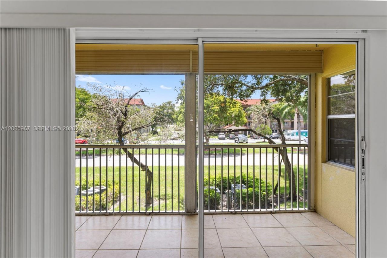 1100 SW 128th Ter, Unit 210U, Pembroke Pines, FL 33027 Photo