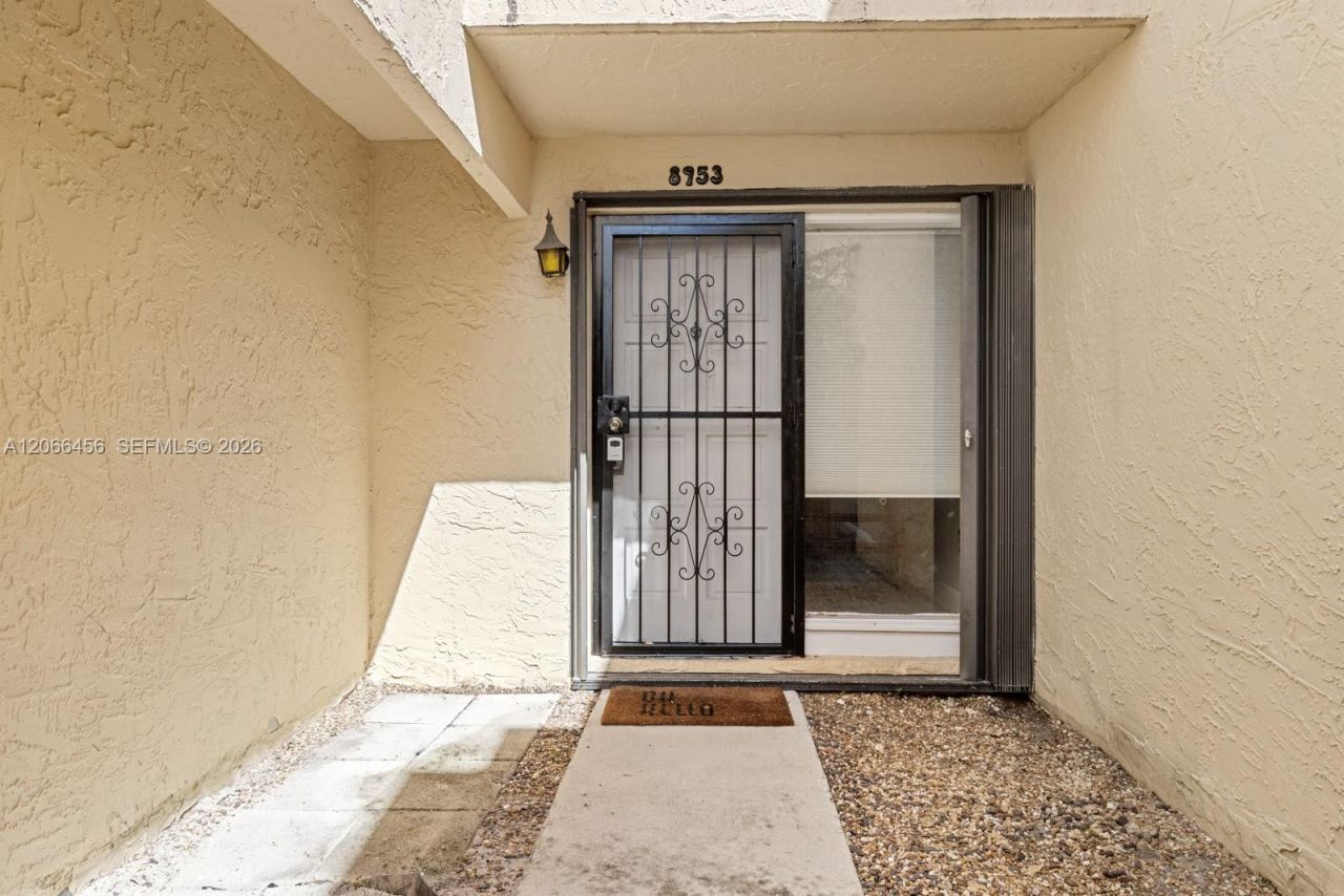 8953 NE 4th Ave Rd , Unit 8953, Miami Shores, FL 33138 Photo