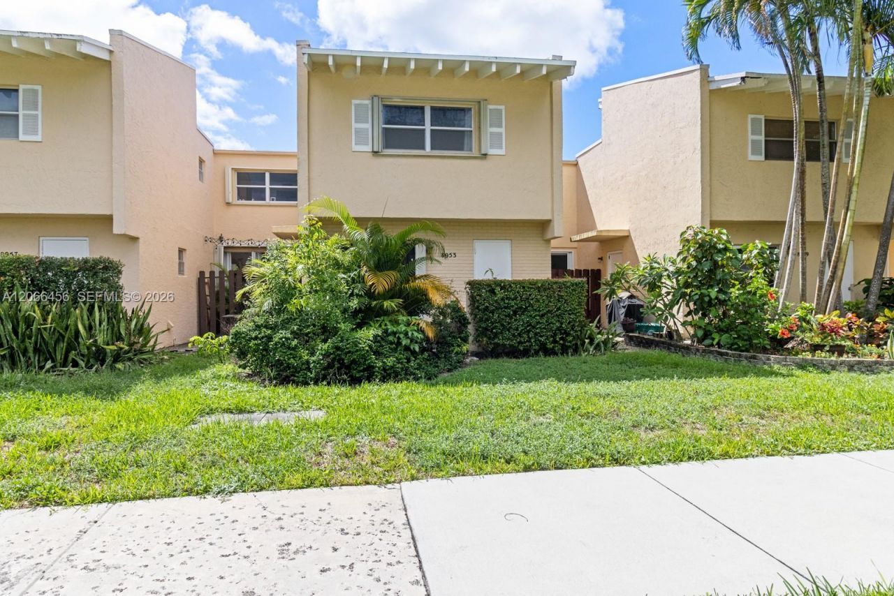 8953 NE 4th Ave Rd , Unit 8953, Miami Shores, FL 33138 Photo