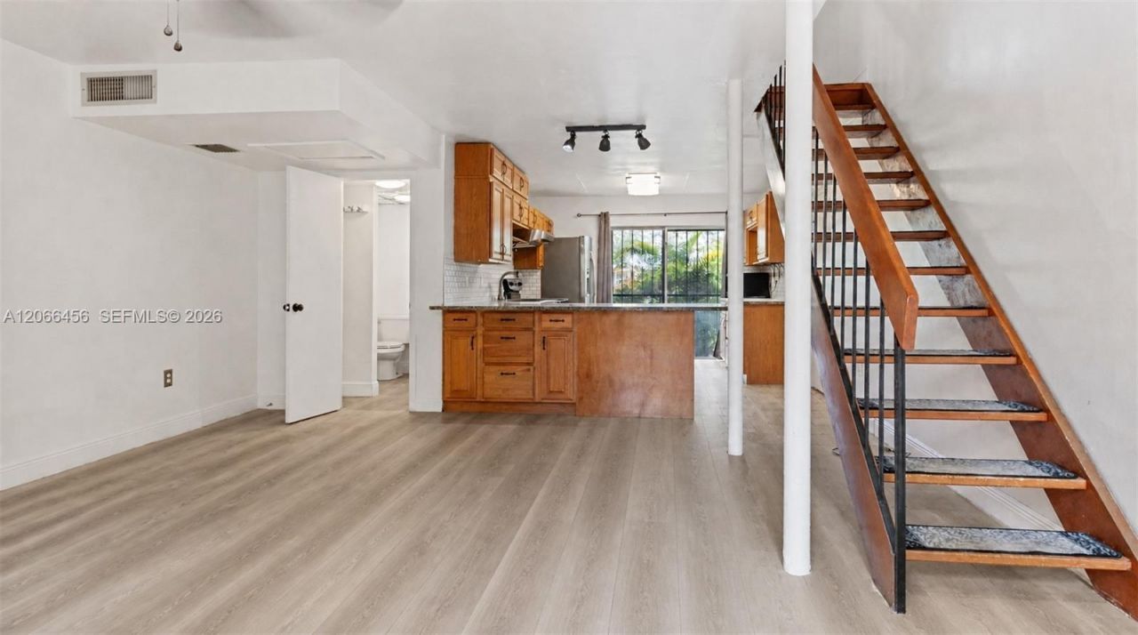 8953 NE 4th Ave Rd , Unit 8953, Miami Shores, FL 33138 Photo