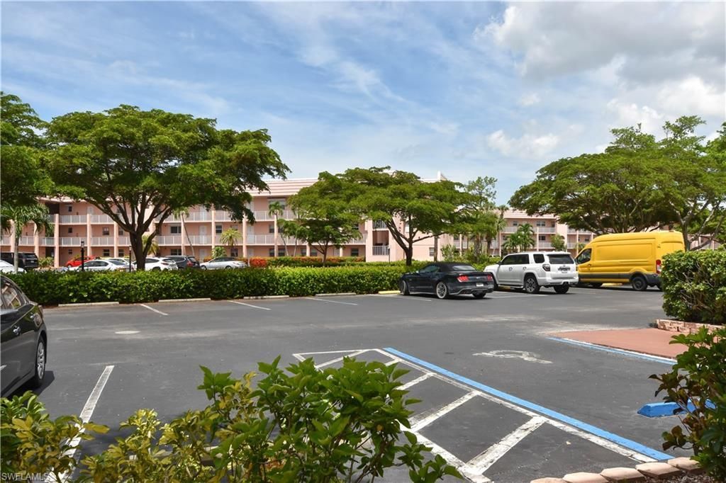 200 Turtle Lake Ct, Unit 108, Naples, FL 34105 Photo