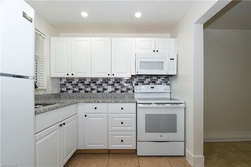 200 Turtle Lake Ct, Unit 108, Naples, FL 34105 Photo