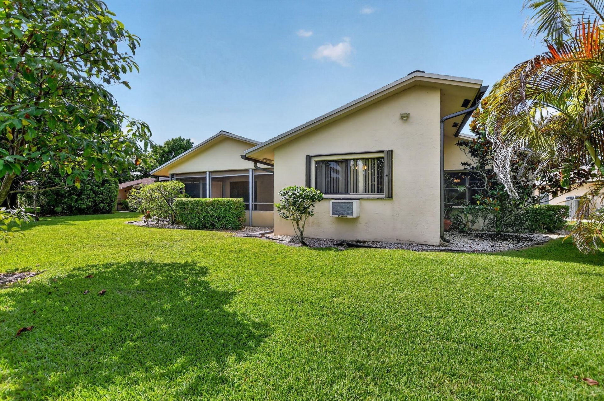 999 NW 23rd Lane, Delray Beach, FL 33445 Photo