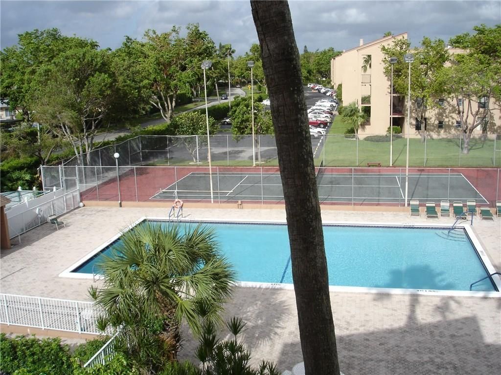 7300 Lake Cir Drive, Unit 202, Margate, FL 33063 Photo