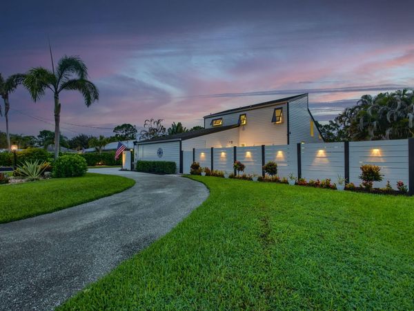 5723 SE ORANGE BLOSSOM Trail, Hobe Sound, FL 33455