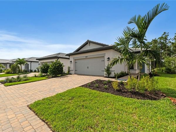2127 Freemont WAY, NAPLES, FL 34120