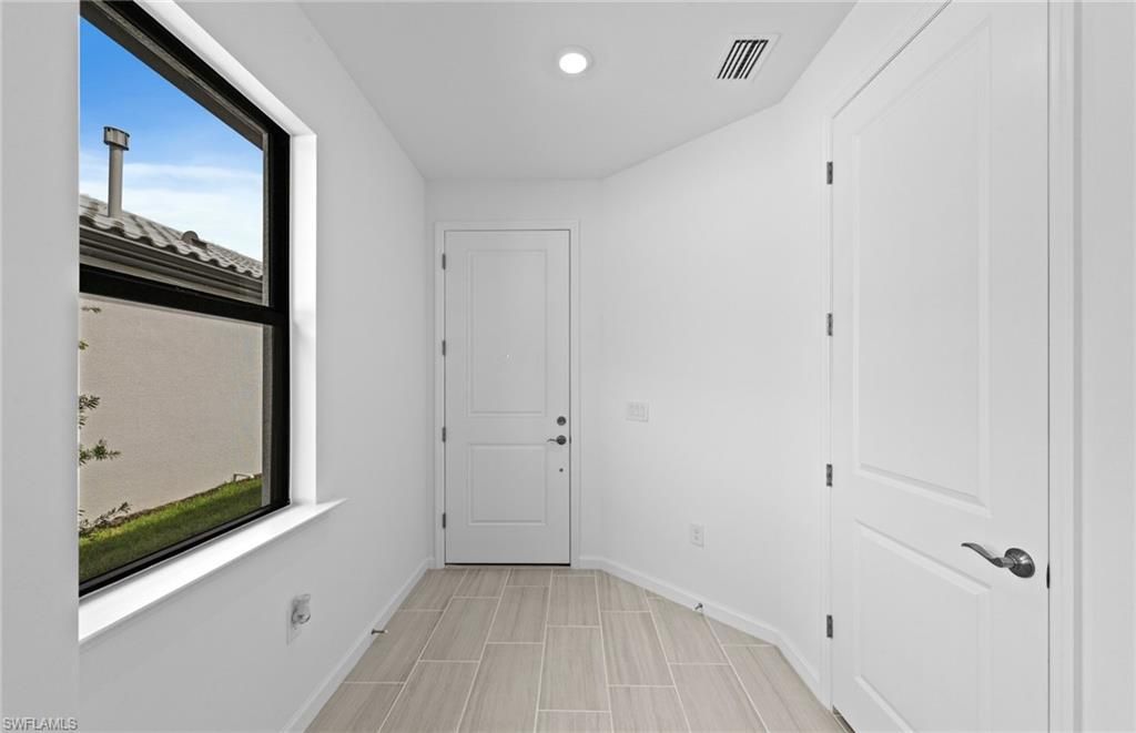 2127 Freemont Way, Naples, FL 34120 Photo