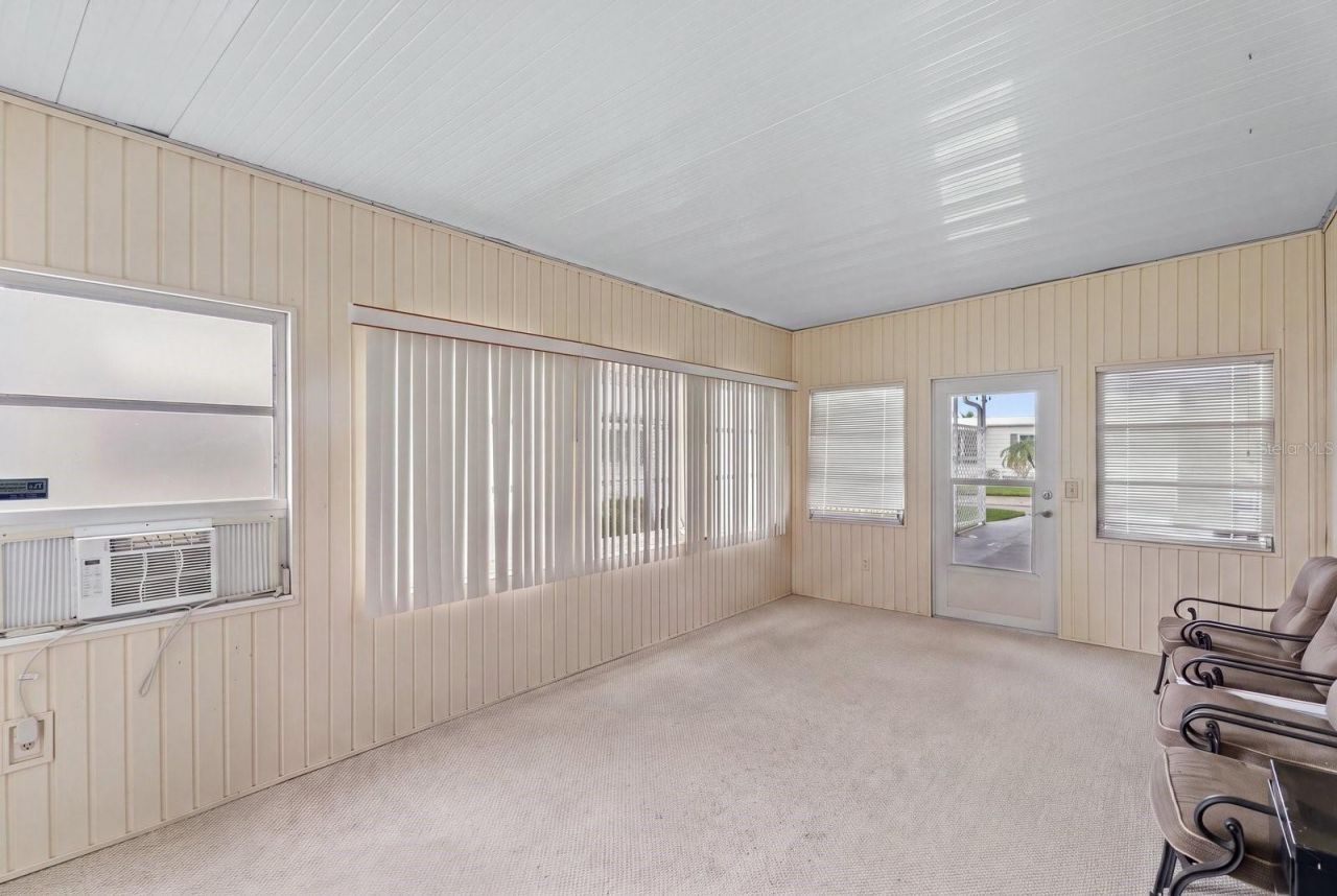808 53rd Avenue E, Unit 18, Bradenton, FL 34203 Photo