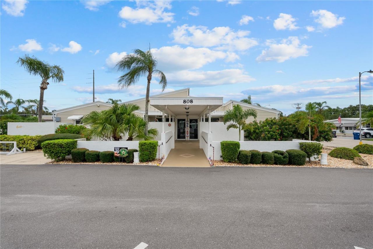 808 53rd Avenue E, Unit 18, Bradenton, FL 34203 Photo