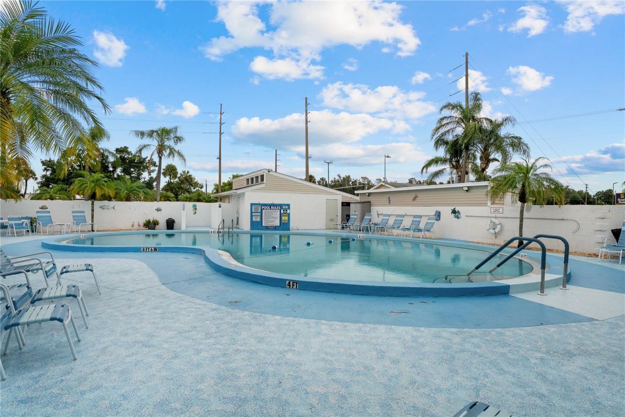 808 53rd Avenue E, Unit 18, Bradenton, FL 34203 Photo