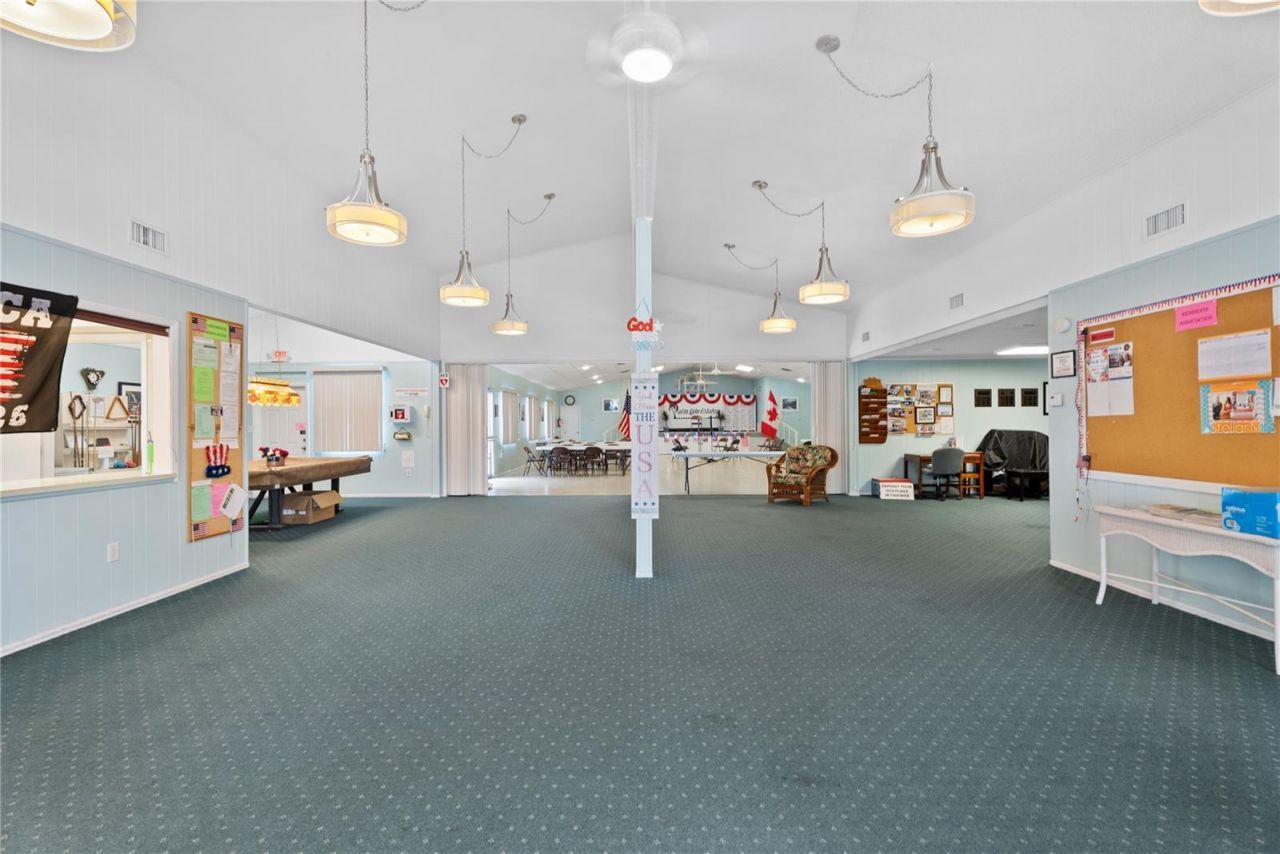 808 53rd Avenue E, Unit 18, Bradenton, FL 34203 Photo