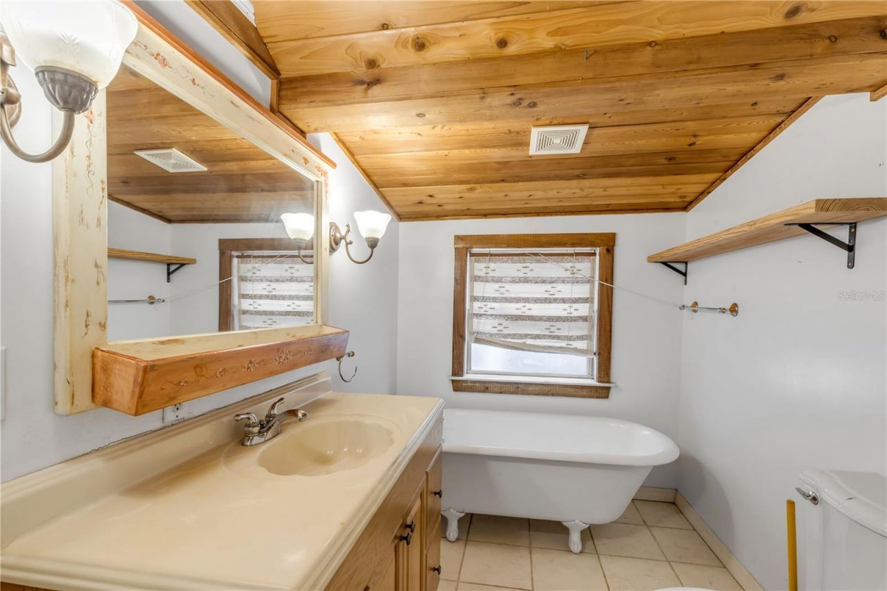 304 Flagler Avenue, New Smyrna Beach, FL 32169 Photo